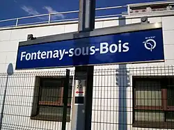 Cartel con el nombre de la estación.