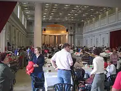 Rastro benéfico en Mallorca (España).