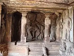 En el interior del templo de la cueva Ravana Phadi