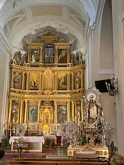Virgen de la Antigua y retablo de la parroquia