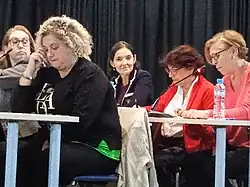 Reyes Maroto asiste al pleno del distrito de Vicálvaro en noviembre de 2023