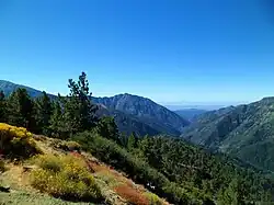 Vista al oeste desde la autopista Angeles Crest