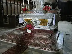 El altar del coro de los canónigos