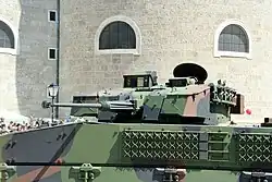 Los pernos que sostienen los paneles de blindaje MEXAS son claramente visibles en este Ulan