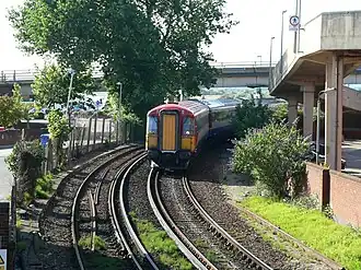 Tren de la South Western Main Line en Poole.