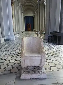 Cathedra de mármol asociada con Gregorio Magno