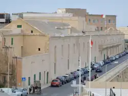 El edificio actual desde los Jardines Lower Barrakka