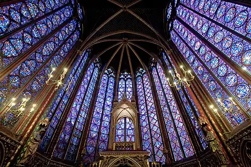 Interior de la Sainte Chapelle de París.