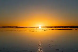 Amanecer en el salar