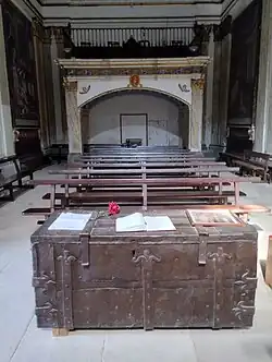 Arca para guardar las limosnas