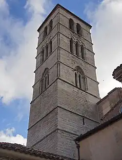 Torre de la iglesia de San Martín (s.XII)