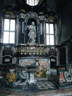 Estatua de San Giacomo apostol, obra de Giuseppe Rusnati (capilla de Santiago Apóstol)