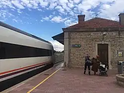 Tren de Media Distancia Zaragoza - Cartagena, estacionado en Santa Eulalia del Campo