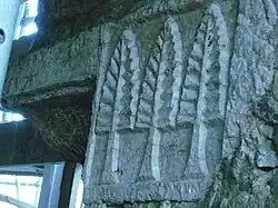 Motivos vegetales mozárabes en la iglesia de São Gião.