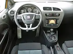 Interior del SEAT León II Cupra R rediseñado.