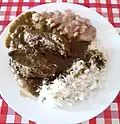 Seco de carne con arroz blanco y frejoles