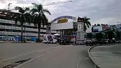 Entrada del aeropuerto Sepinggan.