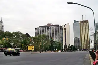 Sheraton Hotel y Catalinas Norte.