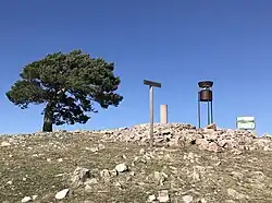 Vértice Geodésico en el pico de Sierra Alta