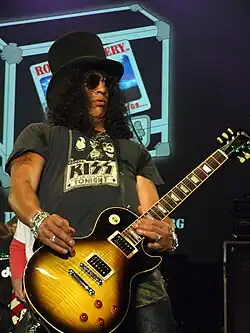 Slash actuando