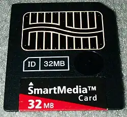 Tarjeta de memoria SM de 32 MB.