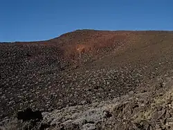 La cumbre del pitón de las Nieves vistas desde un centenar de metros