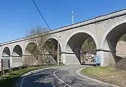 Sougne-Remouchamps, el puente del ferrocarril en la Rue de Trois Ponts