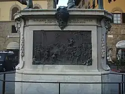 Relieve del pedestal.