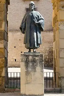 Estatua a Ibn Hazm