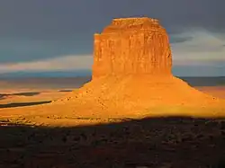 Butte de Merrick, en Monument Valley, Utah