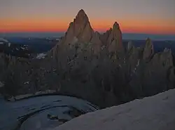 Atardecer en el lado occidental (chileno) del monte visto desde el interior del Parque nacional Bernardo O'Higgins, Chile