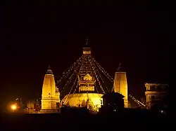 Swayambhunath por la noche