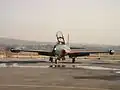 Lockheed T-33 en plataforma.