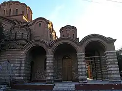 Fachada norte de la iglesia.