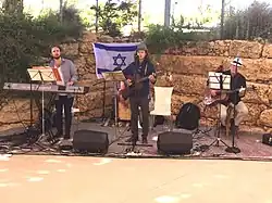 Los Hermanos Portnoy durante el evento del Día de Alabanza, el 12 de Mayo de 2016.