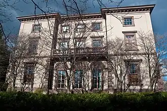 Vista lateral en 2011