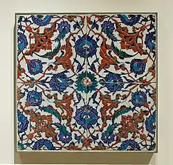 Panel de azulejos de Iznik con flores, 1550-1600,en el Louvre