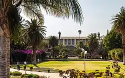 Fotografía del actual Parlamento de Namibia.