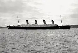 El Titanic a su llegada al puerto irlandés de Queenstown en la mañana del 11 de abril de 1912.