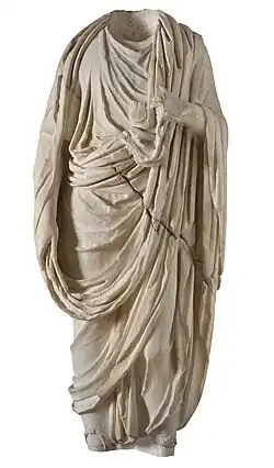 Togado joven identificable con Británico o Nerón.