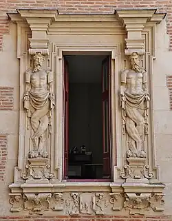 Hôtel du Vieux-Raisin.