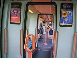 Interior de un Bombardier Eurotram.