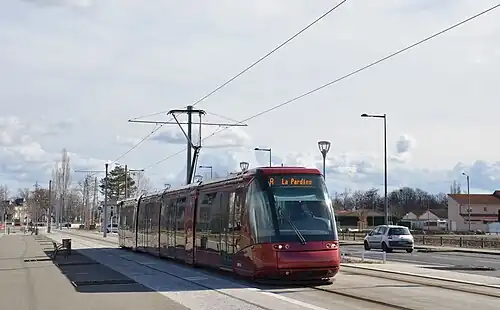 Translohr en Clermont-Ferrand, Francia (no debe confundirse con el trolebús)