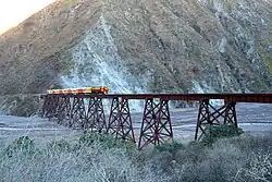Tren cruzando el 1º viaducto, en la Quebrada del Toro