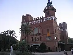 El Castillo de los Tres Dragones, de Lluís Domènech i Montaner.