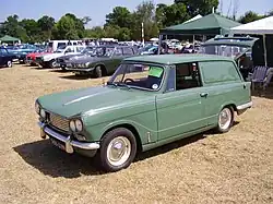Triumph Courier furgoneta con el frontal de un Triumph Vitesse