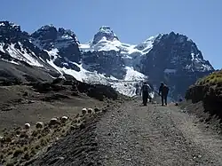 Vista del camino de ascenso.