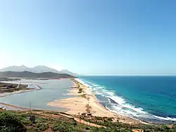 Costa del Mar Caribe en la Isla de Margarita, Venezuela