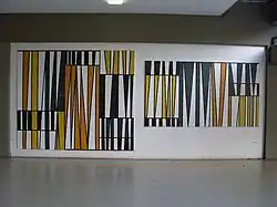 Mural de Víctor Valera Título: Sin título. Año: 1956. Ubicación: Escuela de Psicología, frente a la rampa de acceso a la Escuela de Geografía.