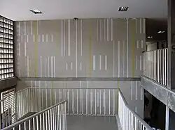 Mural de Victor Valera. Título: Sin título. Año: 1956. Ubicación: Rampa de subida al primer piso.